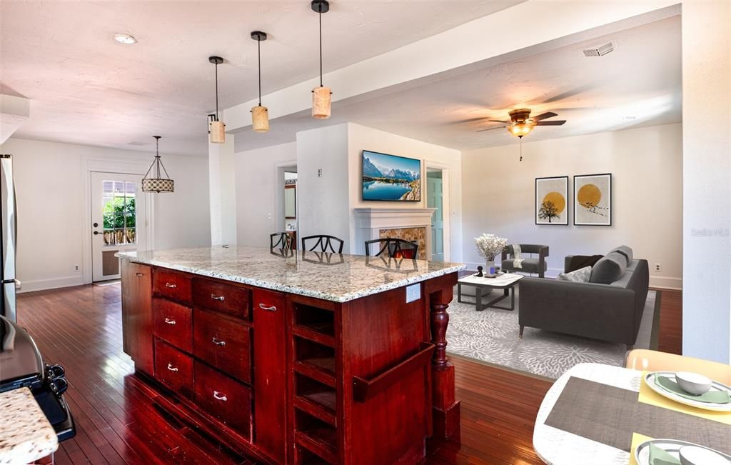 For Sale: $580,000 (3 beds, 3 baths, 2512 Square Feet)