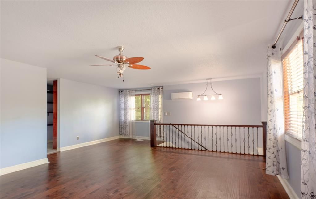 For Sale: $580,000 (3 beds, 3 baths, 2512 Square Feet)