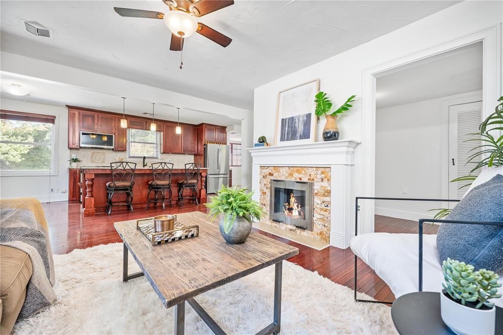 For Sale: $580,000 (3 beds, 3 baths, 2512 Square Feet)