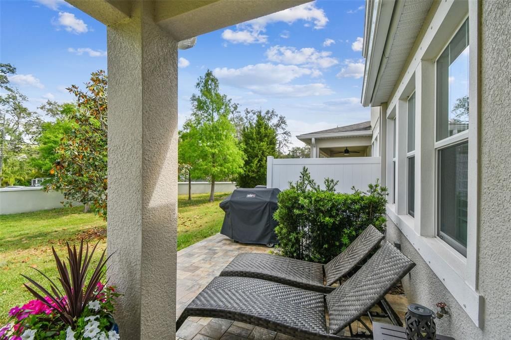 For Sale: $745,000 (3 beds, 3 baths, 2324 Square Feet)