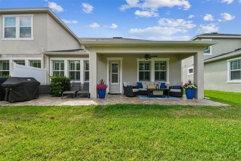 For Sale: $745,000 (3 beds, 3 baths, 2324 Square Feet)