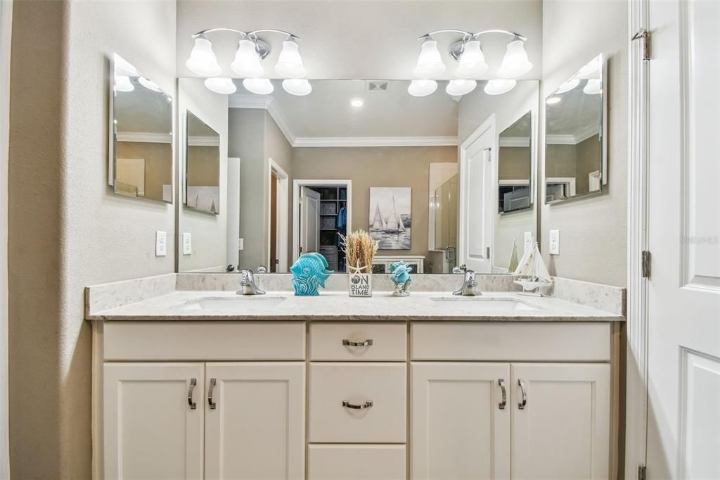 For Sale: $745,000 (3 beds, 3 baths, 2324 Square Feet)