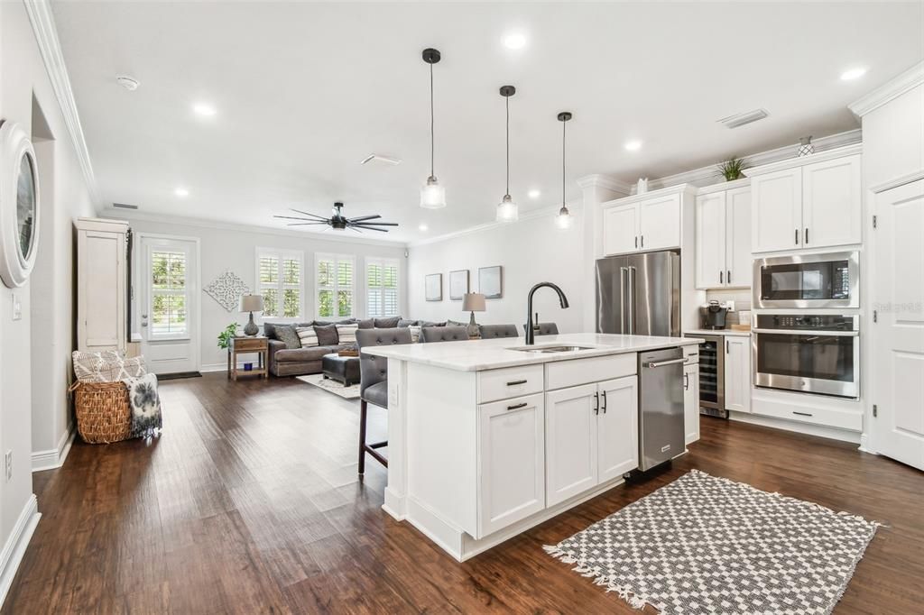 For Sale: $745,000 (3 beds, 3 baths, 2324 Square Feet)