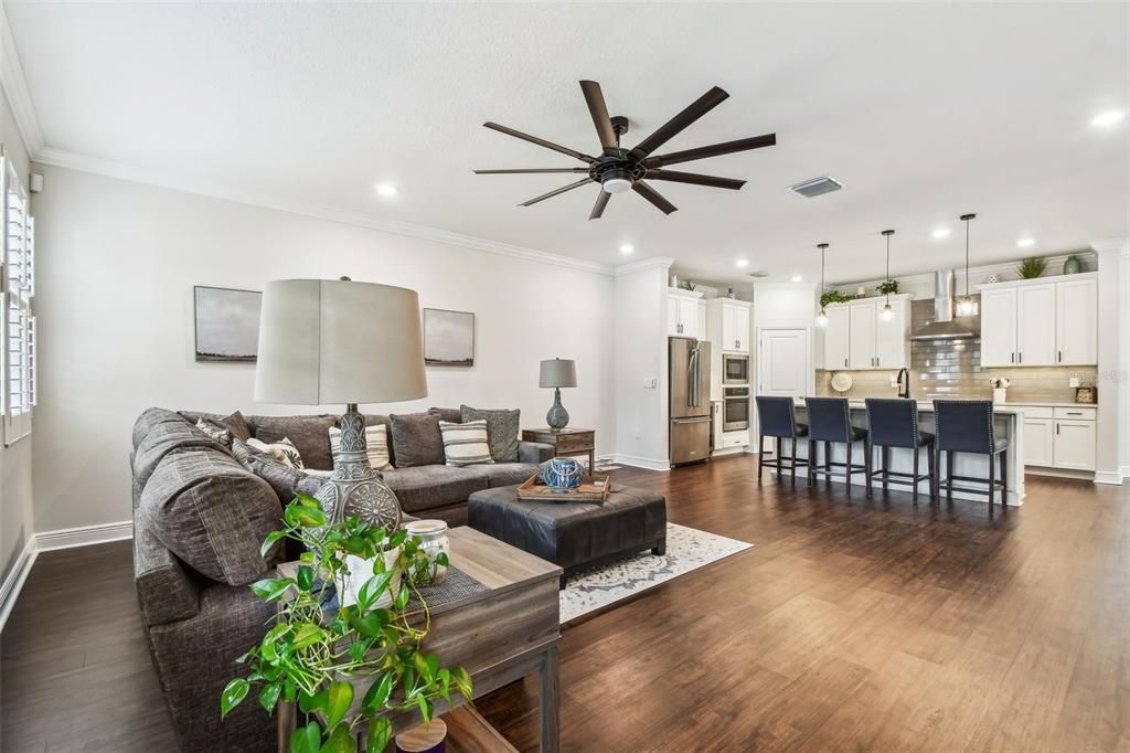 For Sale: $745,000 (3 beds, 3 baths, 2324 Square Feet)