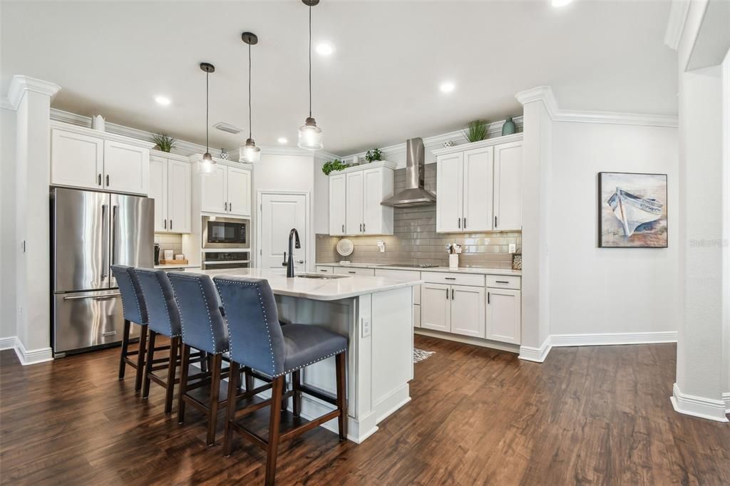 For Sale: $745,000 (3 beds, 3 baths, 2324 Square Feet)