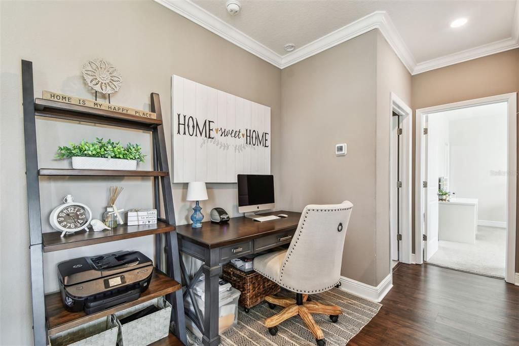 For Sale: $745,000 (3 beds, 3 baths, 2324 Square Feet)