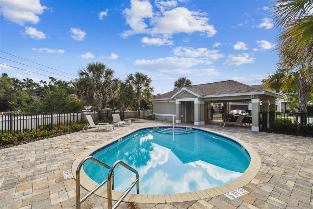 For Sale: $745,000 (3 beds, 3 baths, 2324 Square Feet)