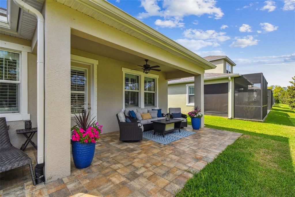 For Sale: $745,000 (3 beds, 3 baths, 2324 Square Feet)