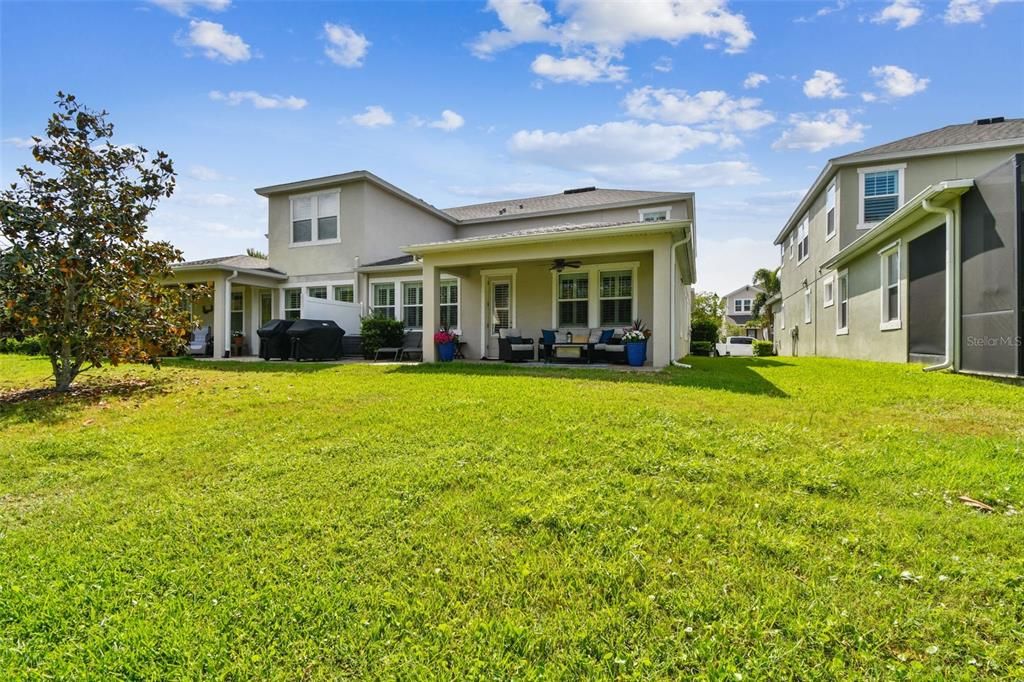 For Sale: $745,000 (3 beds, 3 baths, 2324 Square Feet)