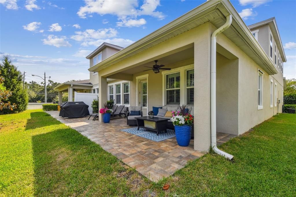 For Sale: $745,000 (3 beds, 3 baths, 2324 Square Feet)