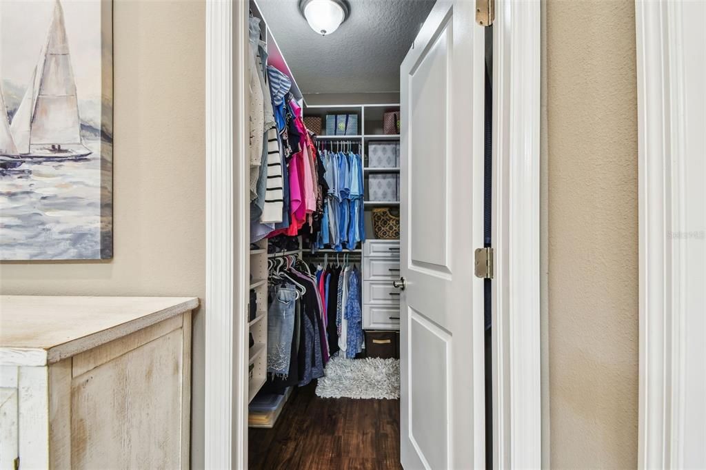 For Sale: $745,000 (3 beds, 3 baths, 2324 Square Feet)