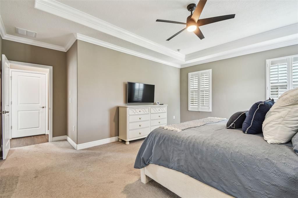 For Sale: $745,000 (3 beds, 3 baths, 2324 Square Feet)