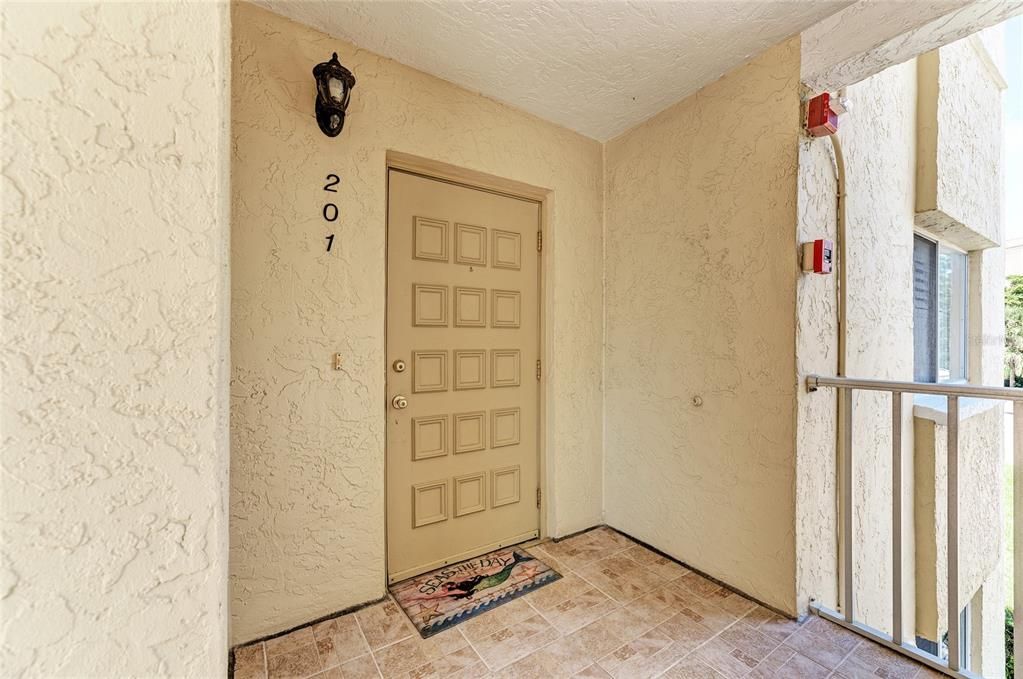 В аренду: $7,800 (2 спален, 2 ванн, 1393 Квадратных фут)