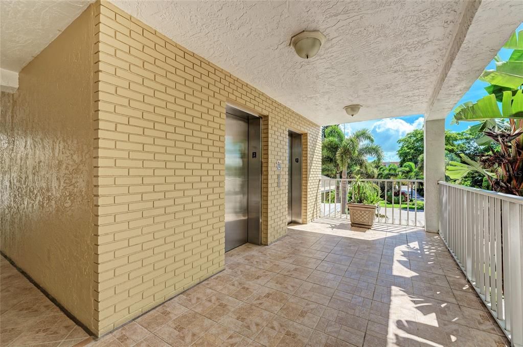 В аренду: $7,800 (2 спален, 2 ванн, 1393 Квадратных фут)