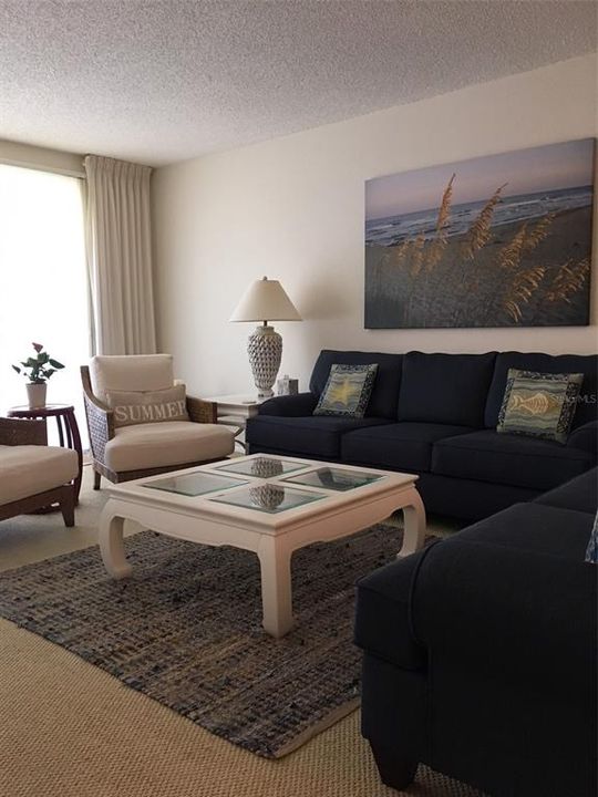 В аренду: $7,800 (2 спален, 2 ванн, 1393 Квадратных фут)