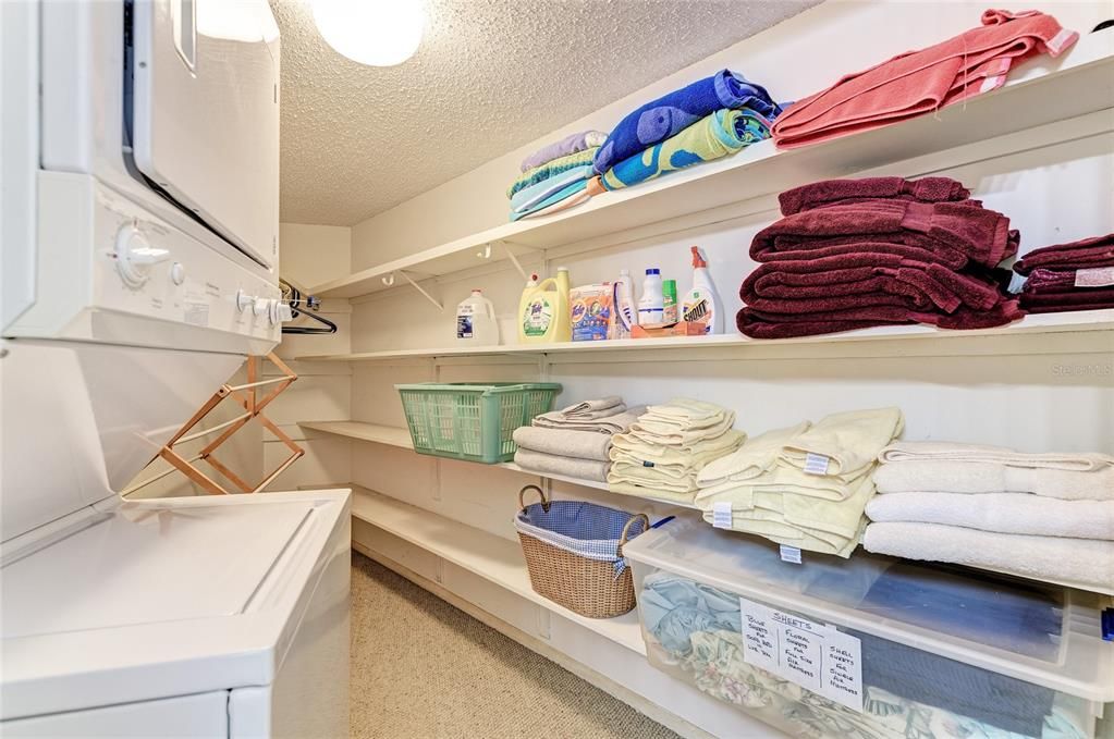 В аренду: $7,800 (2 спален, 2 ванн, 1393 Квадратных фут)