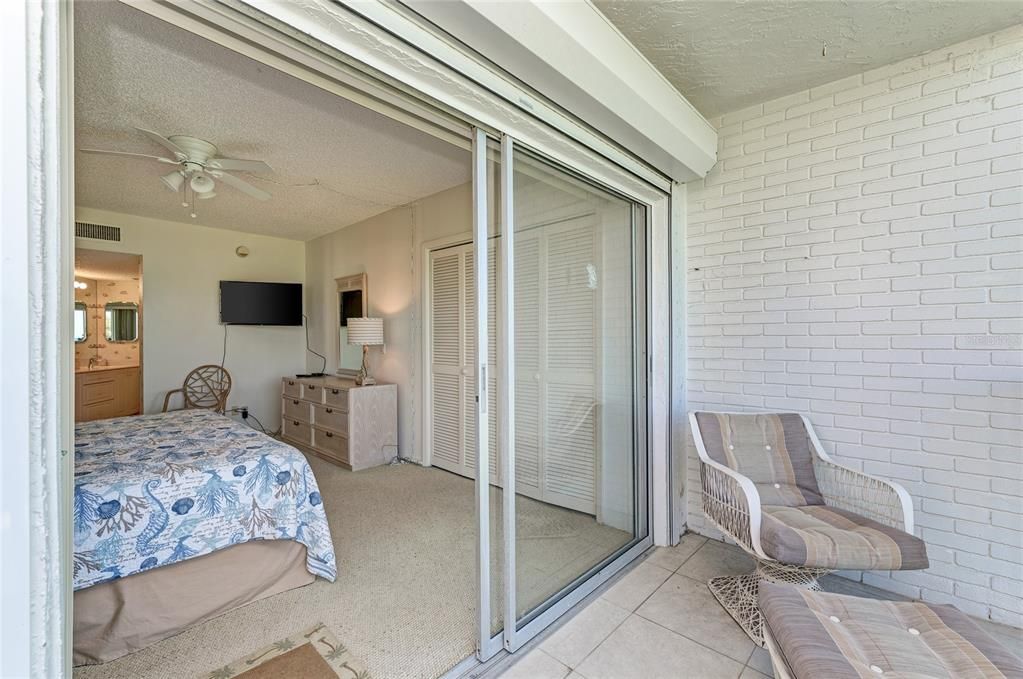 В аренду: $7,800 (2 спален, 2 ванн, 1393 Квадратных фут)