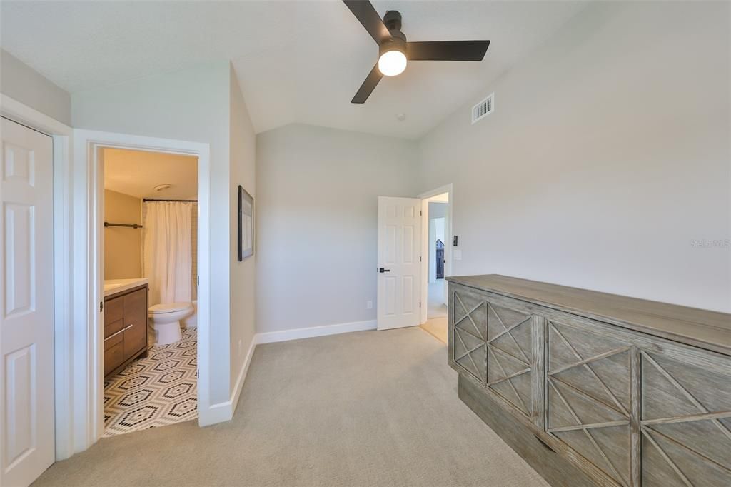 待售: $2,050,000 (4 贝兹, 3 浴室, 3398 平方英尺)