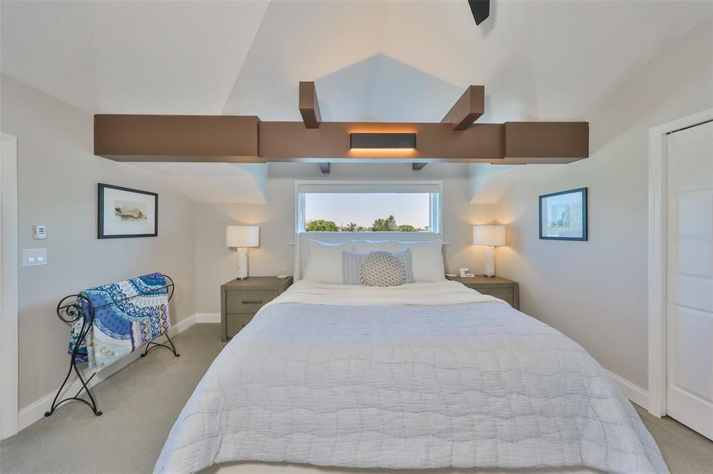 待售: $2,050,000 (4 贝兹, 3 浴室, 3398 平方英尺)