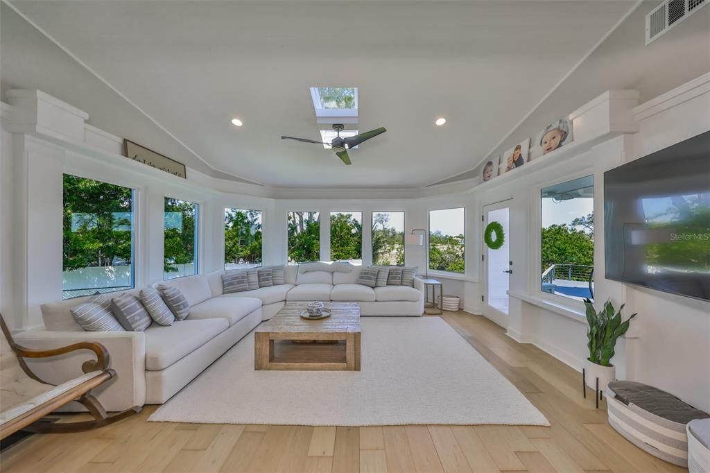 待售: $2,050,000 (4 贝兹, 3 浴室, 3398 平方英尺)