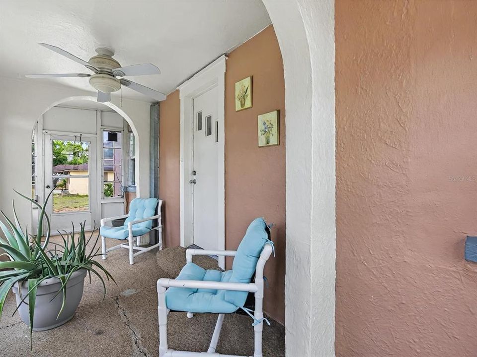 合同活跃: $205,000 (3 贝兹, 1 浴室, 1484 平方英尺)