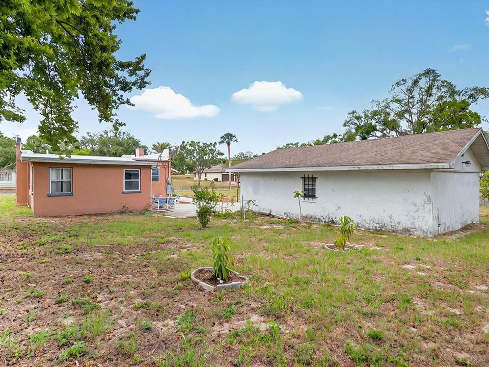 合同活跃: $205,000 (3 贝兹, 1 浴室, 1484 平方英尺)