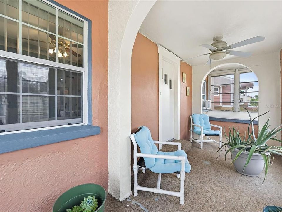 合同活跃: $205,000 (3 贝兹, 1 浴室, 1484 平方英尺)