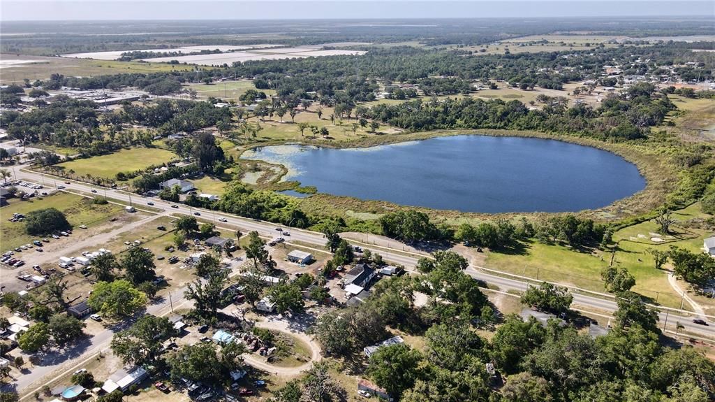 待售: $1,800,000 (1.40 acres)