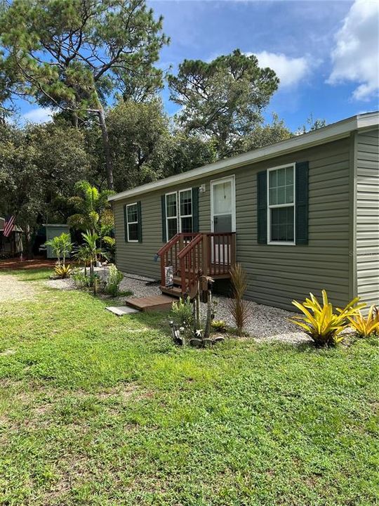 Active With Contract: $280,000 (3 beds, 2 baths, 1120 Square Feet)