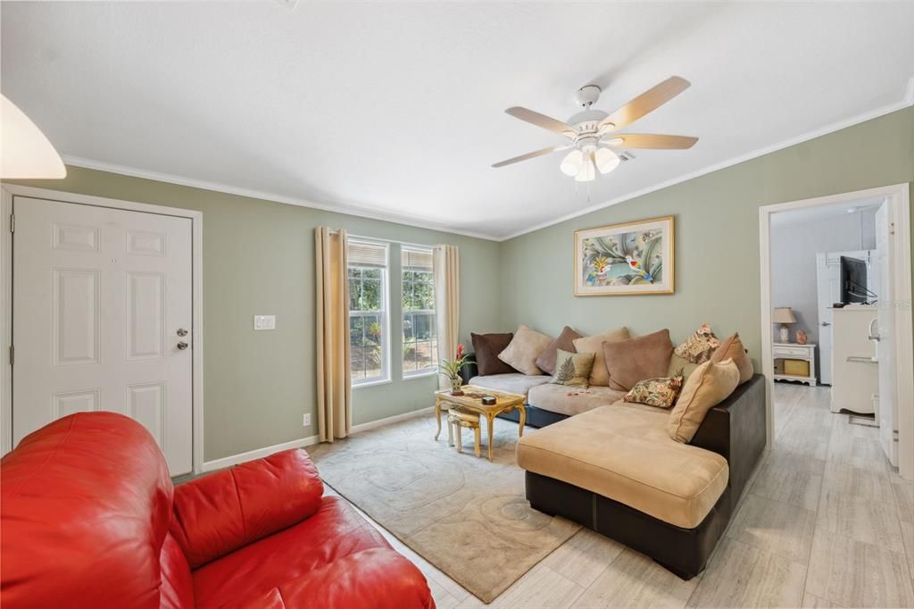 Active With Contract: $280,000 (3 beds, 2 baths, 1120 Square Feet)