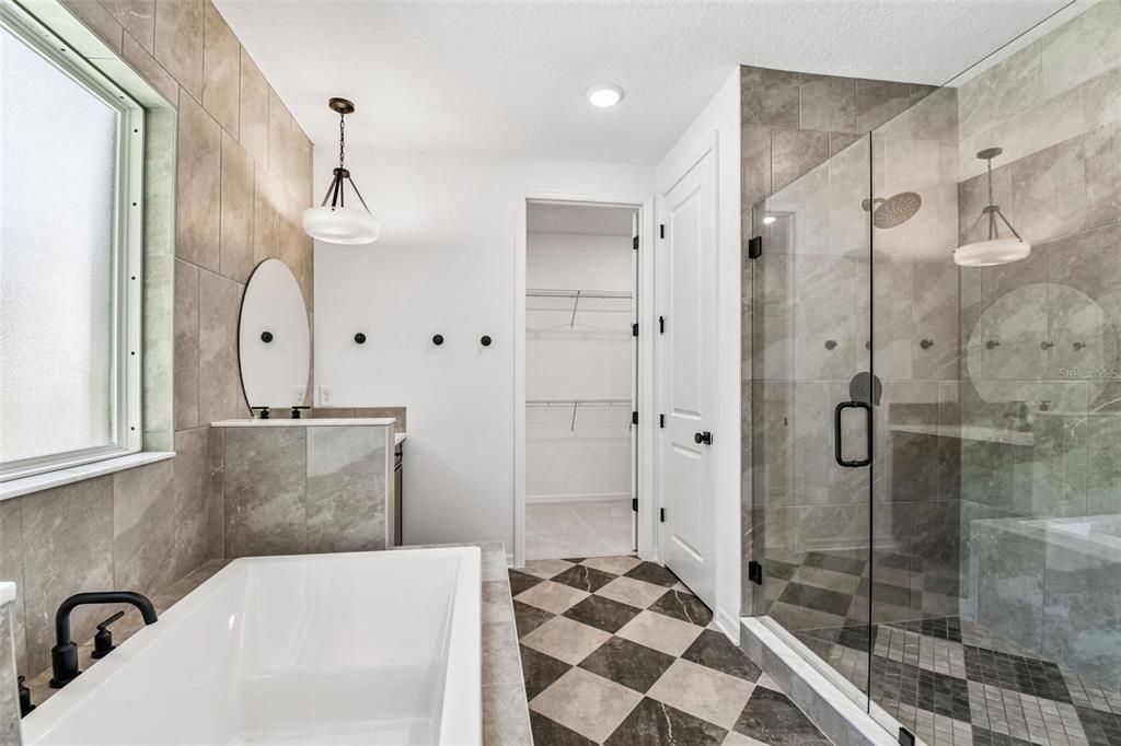 На продажу: $1,045,900 (5 спален, 4 ванн, 3322 Квадратных фут)