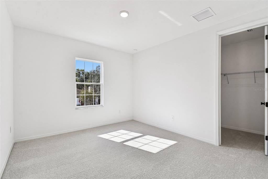 На продажу: $1,045,900 (5 спален, 4 ванн, 3322 Квадратных фут)