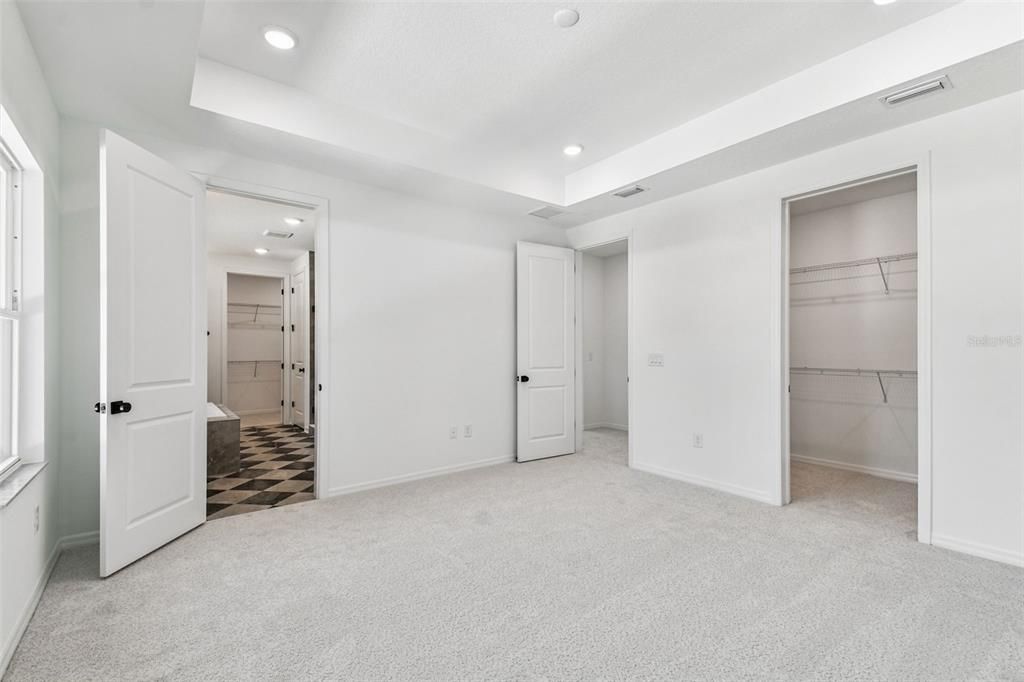 На продажу: $1,045,900 (5 спален, 4 ванн, 3322 Квадратных фут)