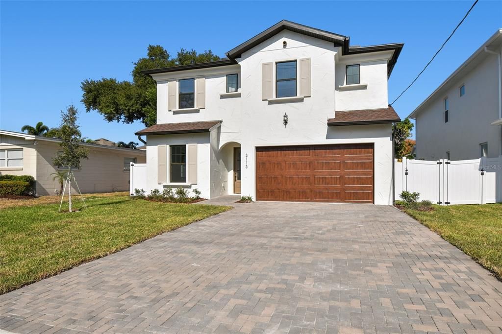 На продажу: $1,045,900 (5 спален, 4 ванн, 3322 Квадратных фут)