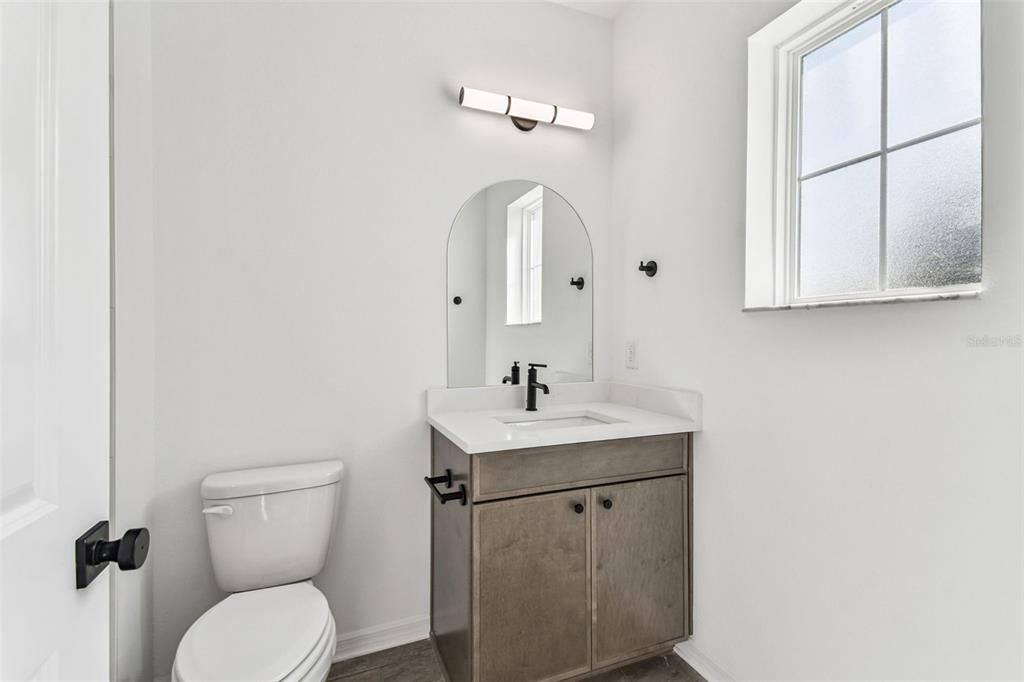 На продажу: $1,045,900 (5 спален, 4 ванн, 3322 Квадратных фут)