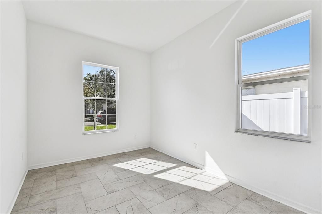 На продажу: $1,045,900 (5 спален, 4 ванн, 3322 Квадратных фут)