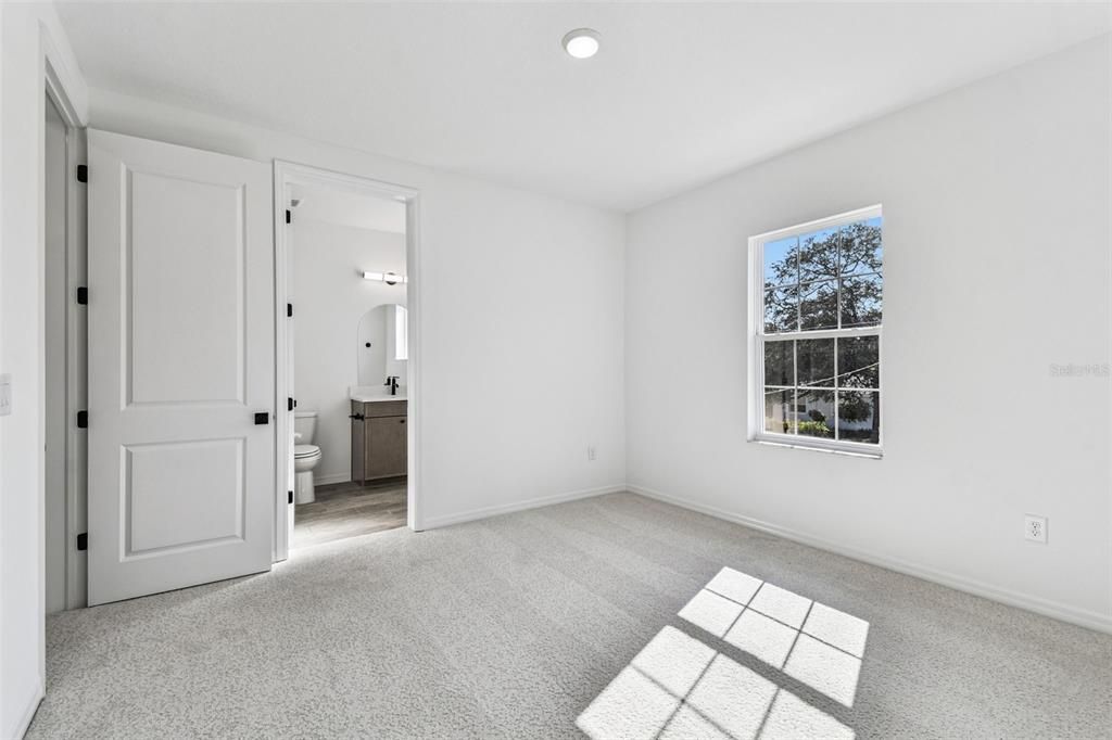 На продажу: $1,045,900 (5 спален, 4 ванн, 3322 Квадратных фут)