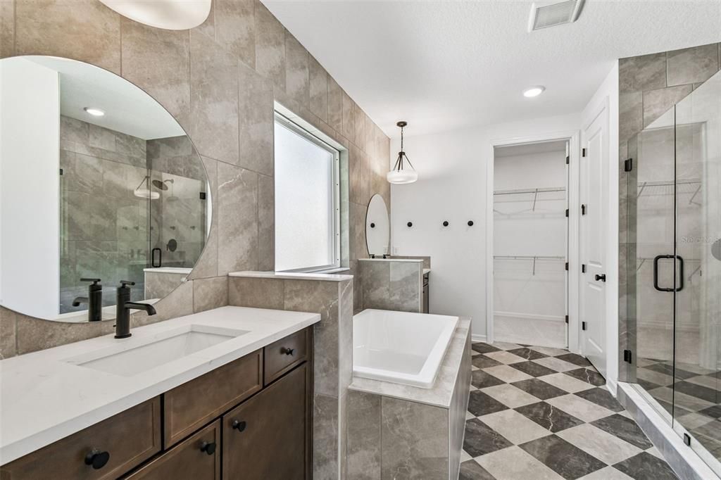 На продажу: $1,045,900 (5 спален, 4 ванн, 3322 Квадратных фут)