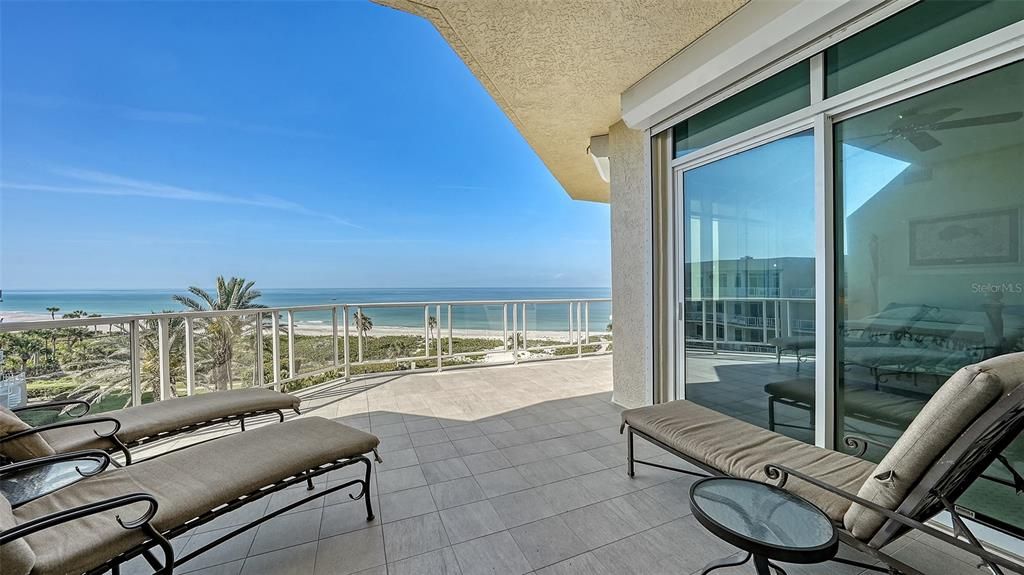 For Sale: $2,400,000 (3 beds, 3 baths, 2445 Square Feet)