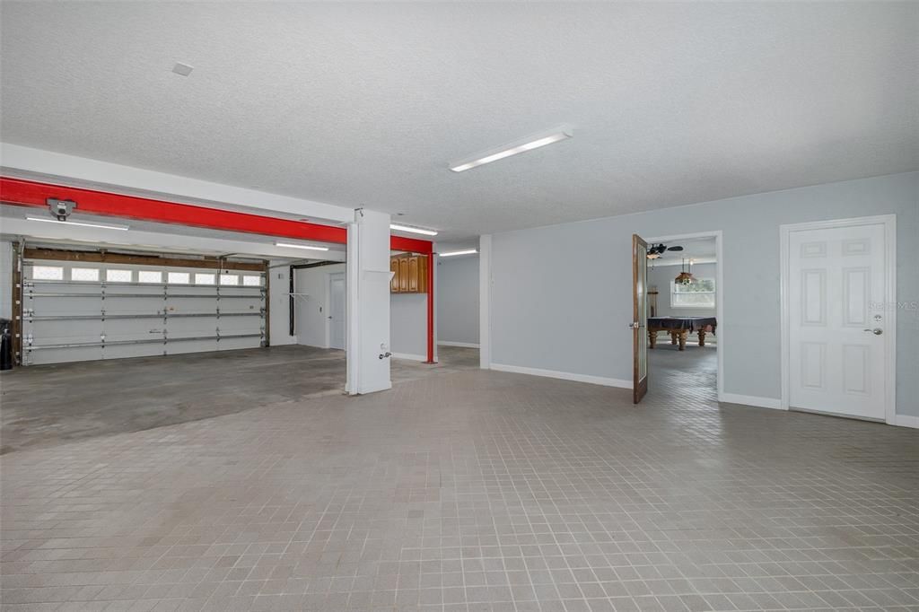 For Sale: $1,800,000 (3 beds, 3 baths, 3152 Square Feet)