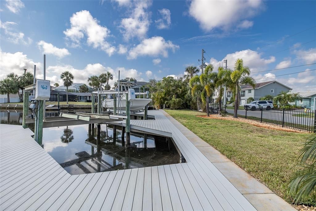 For Sale: $1,800,000 (3 beds, 3 baths, 3152 Square Feet)