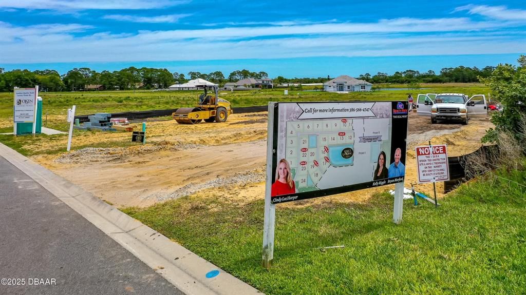 На продажу: $204,360 (0.46 acres)