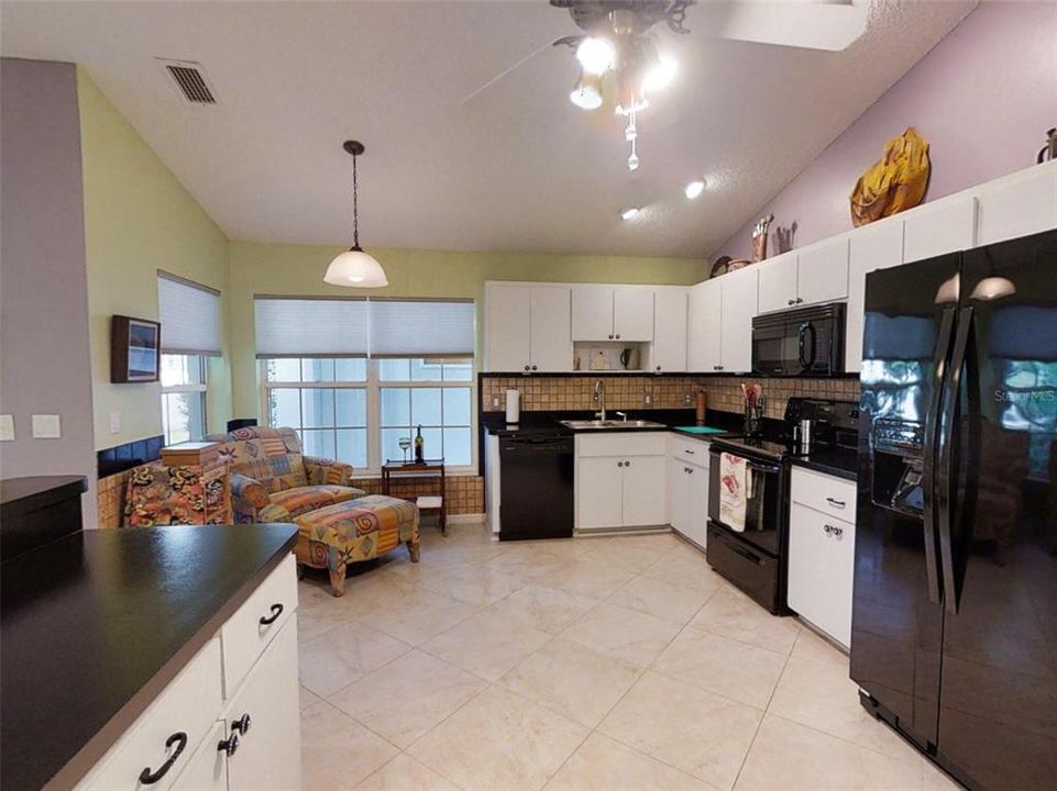 Active With Contract: $200,000 (3 beds, 2 baths, 1741 Square Feet)