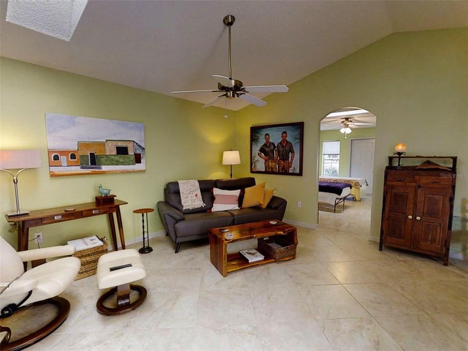 Active With Contract: $200,000 (3 beds, 2 baths, 1741 Square Feet)