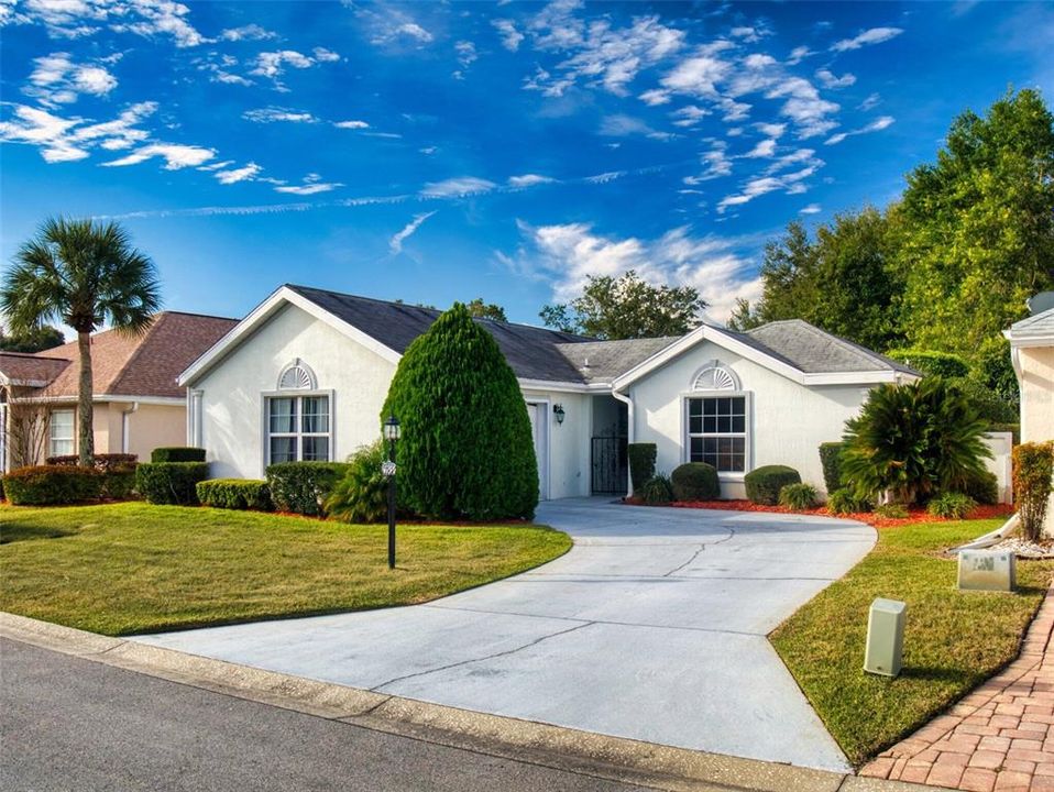 Active With Contract: $200,000 (3 beds, 2 baths, 1741 Square Feet)