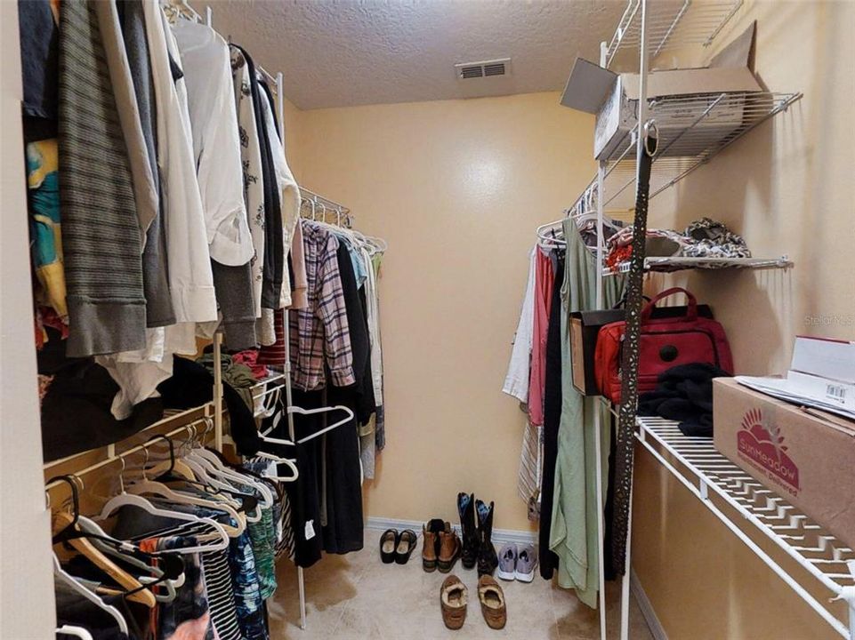 Active With Contract: $200,000 (3 beds, 2 baths, 1741 Square Feet)