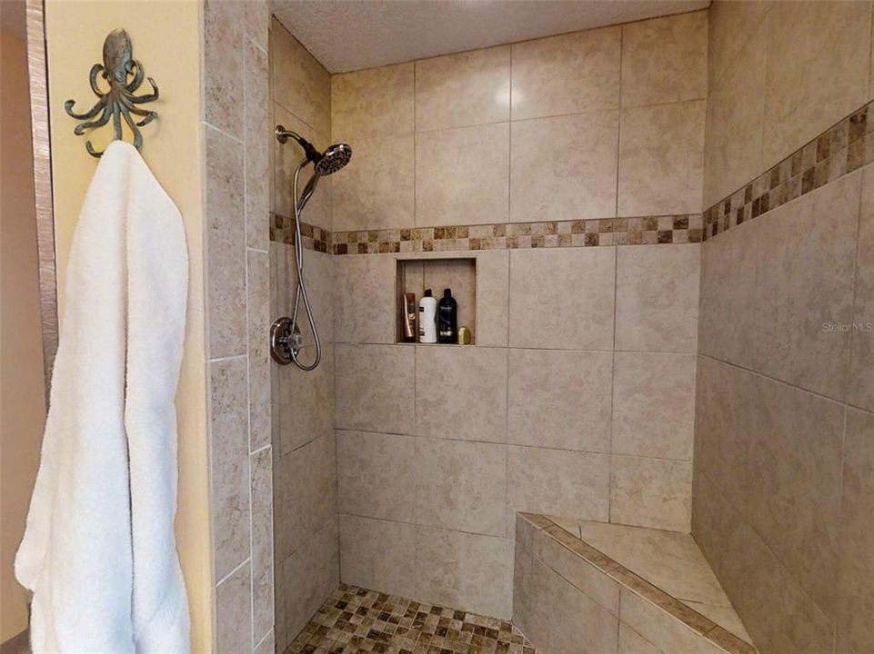 Active With Contract: $200,000 (3 beds, 2 baths, 1741 Square Feet)