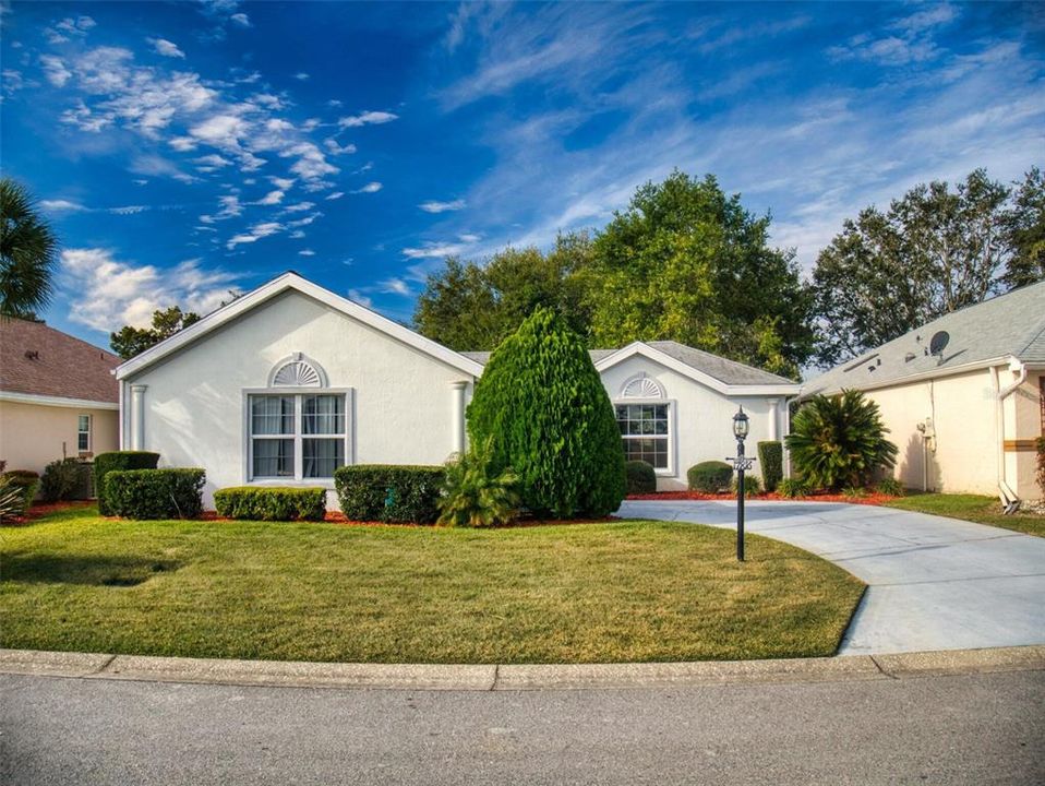 Active With Contract: $200,000 (3 beds, 2 baths, 1741 Square Feet)