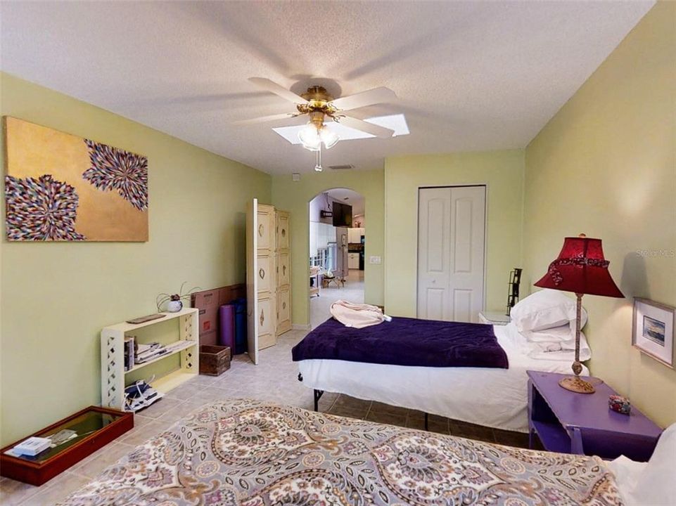 Active With Contract: $200,000 (3 beds, 2 baths, 1741 Square Feet)