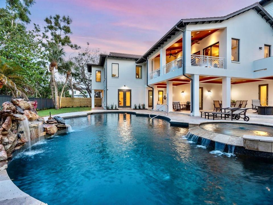 Active With Contract: $3,495,000 (4 beds, 3 baths, 4566 Square Feet)